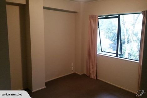 Photo of property in 16a Vonnell Place, Birkdale, Auckland, 0626