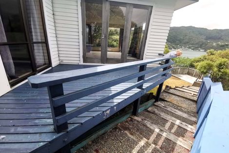 Photo of property in 1 Howard Road, Point Howard, Lower Hutt, 5013