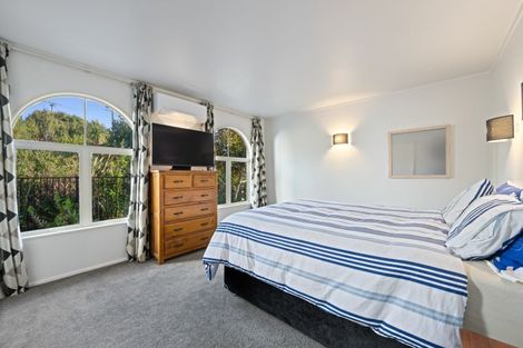 Photo of property in 37 Waikawa Road, Picton, 7220