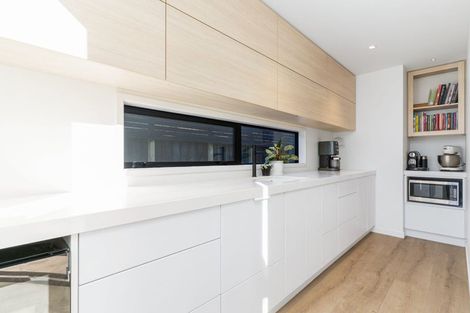 Photo of property in 10a Memorial Avenue, Ilam, Christchurch, 8053