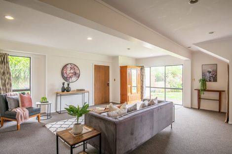 Photo of property in 6 Maracas Crescent, Grenada Village, Wellington, 6037