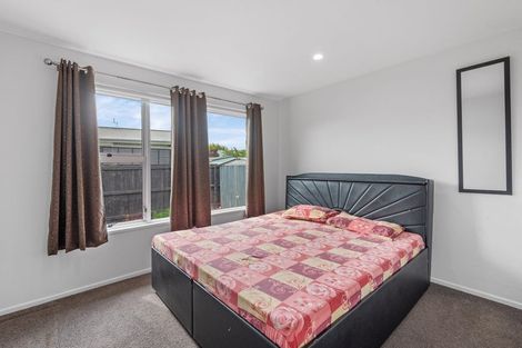 Photo of property in 2/11 Peckham Lane, Woolston, Christchurch, 8062