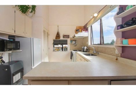 Photo of property in 2/39 Brunton Place, Glenfield, Auckland, 0629