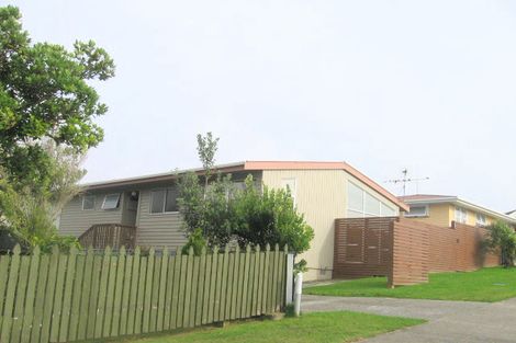 Photo of property in 423 Warspite Avenue, Ascot Park, Porirua, 5024