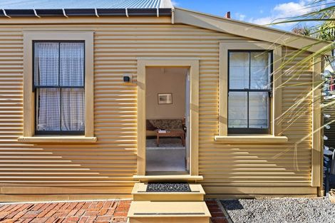 Photo of property in 5 Tonks Grove, Te Aro, Wellington, 6011