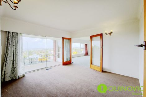 Photo of property in 520 Glenfield Road, Glenfield, Auckland, 0629