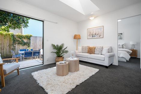 Photo of property in 1142b Papamoa Beach Road, Papamoa Beach, Papamoa, 3118