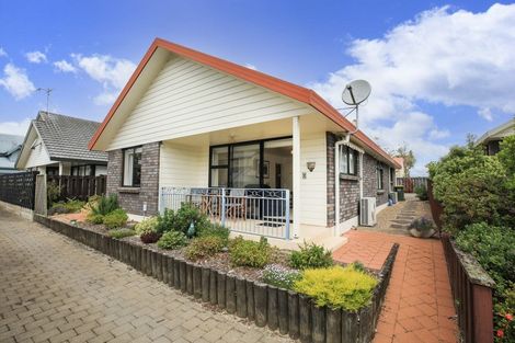 Photo of property in 2/100 Beerescourt Road, Beerescourt, Hamilton, 3200