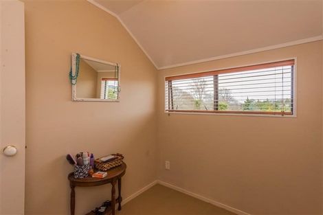 Photo of property in 3/95 Sturges Road, Henderson, Auckland, 0612