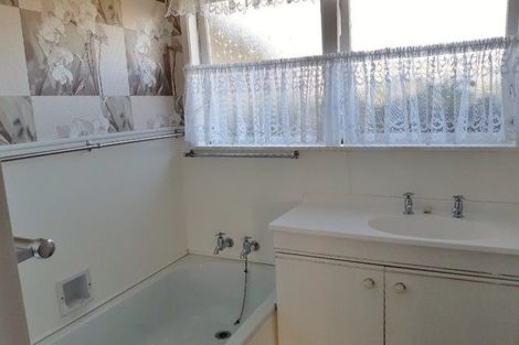 Photo of property in 10 Windsor Avenue, Te Kamo, Whangarei, 0112