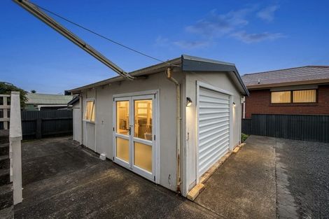 Photo of property in 33a Gloucester Road, Manurewa, Auckland, 2102