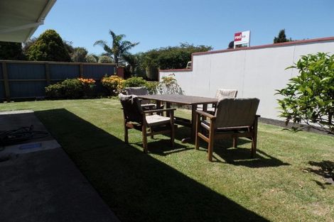 Photo of property in 2 Tupaea Place, Otumoetai, Tauranga, 3110