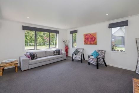 Photo of property in 22 Tunbridge Wells, Ohau, Levin, 5570