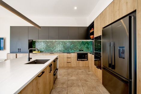 Photo of property in 15 Highgrove, Saint Clair, Dunedin, 9012