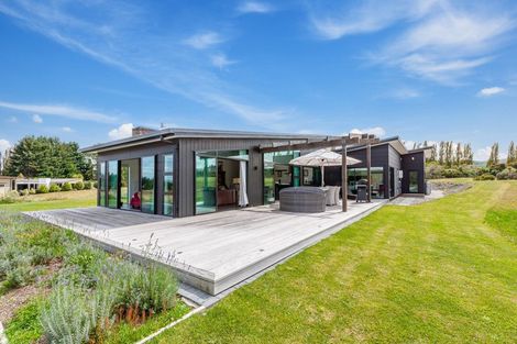 Photo of property in 6 The Fairways, Kinloch, Taupo, 3377
