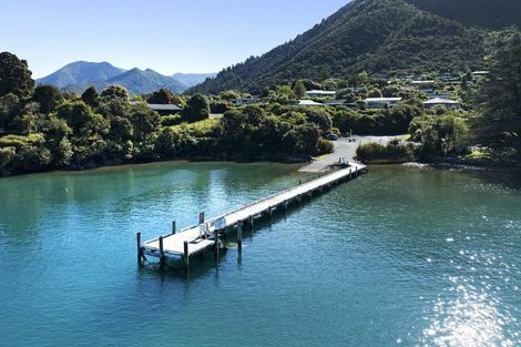 Photo of property in 3203 Archers Road, Tennyson Inlet, 7195