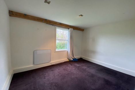 Photo of property in 102 Kelburn Parade, Kelburn, Wellington, 6012