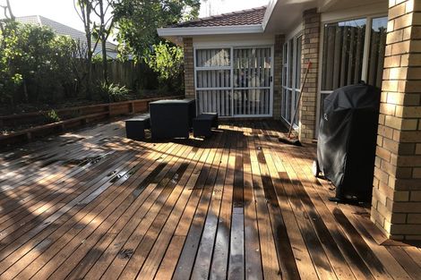 Photo of property in 23 Simon Owen Place, Golflands, Auckland, 2013