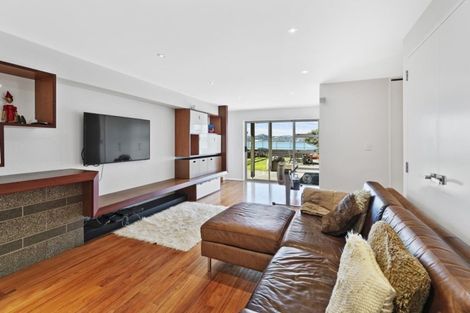 Photo of property in 273 Queens Drive, Lyall Bay, Wellington, 6022