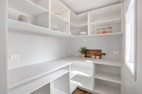 Photo of property in 13 Olney Court, One Tree Point, 0118