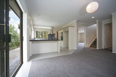 Photo of property in 16d Lincoln Road, Henderson, Auckland, 0610