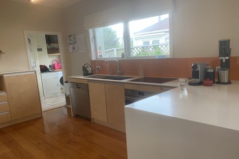 Photo of property in 2a Barberry Lane, Te Atatu Peninsula, Auckland, 0610