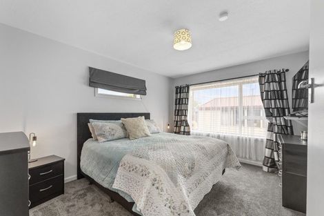 Photo of property in 6 Bentley Street, Russley, Christchurch, 8042