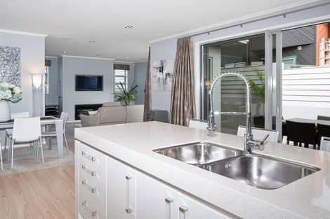 Photo of property in 64a Maunganui Road, Mount Maunganui, 3116