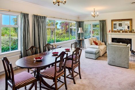 Photo of property in 100 Cheviot Road, Lowry Bay, Lower Hutt, 5013