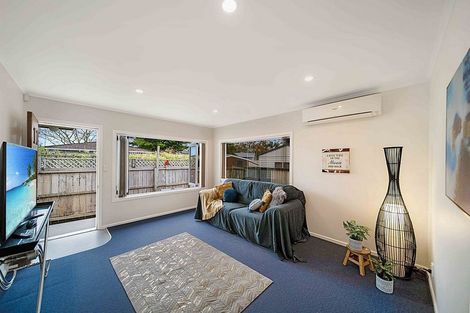 Photo of property in 1/56 Youngs Road, Papakura, 2110
