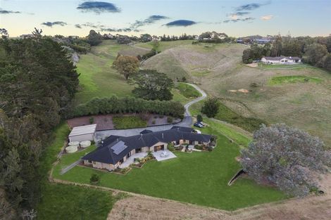 Photo of property in 135 Kennedy Road, Dairy Flat, Albany, 0792