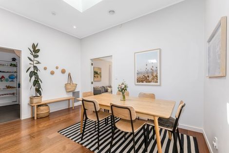 Photo of property in 4 Totara Street, Eastbourne, Lower Hutt, 5013