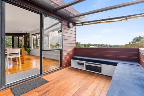 Photo of property in 10 Ballini Rise, West Harbour, Auckland, 0618