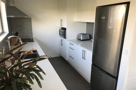 Photo of property in 2/20 Greenhill Crescent, Pakuranga, Auckland, 2010