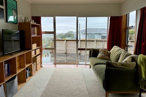 Photo of property in 3 Findlay Street, Moturoa, New Plymouth, 4310