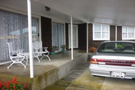 Photo of property in 10 Bremridge Place, Melville, Hamilton, 3206