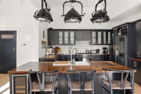 Photo of property in 70 Pomona Road, Kumeu, 0891