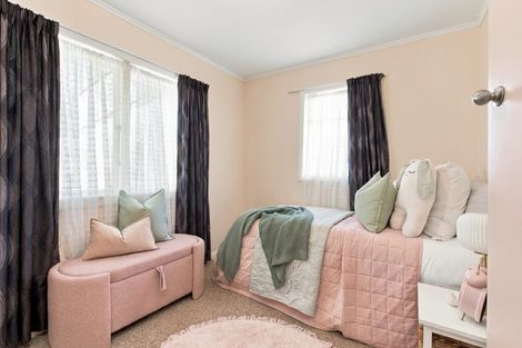 Photo of property in 11 Gray Avenue, Te Puke, 3119