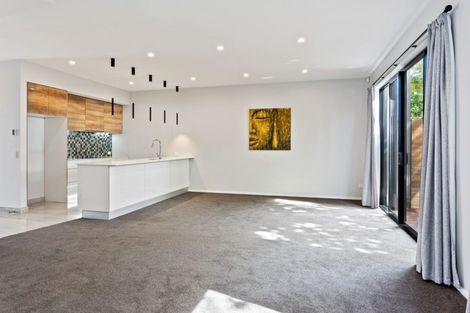 Photo of property in 32c Hewitts Road, Merivale, Christchurch, 8014