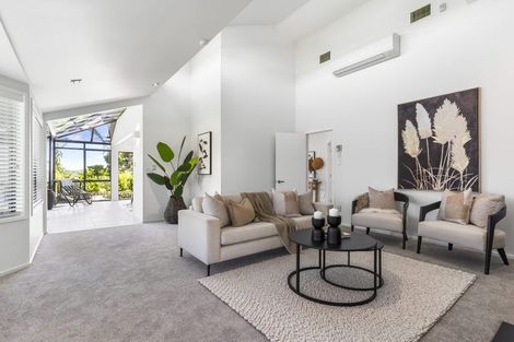 Photo of property in 2/7 Orchard Road, Browns Bay, Auckland, 0630