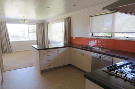 Photo of property in 31 Truby King Street, Merrilands, New Plymouth, 4312