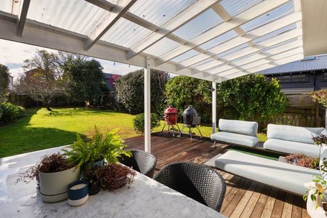 Photo of property in 11 Newcastle Terrace, Mount Albert, Auckland, 1025