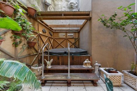 Photo of property in 1/318 Oriental Parade, Oriental Bay, Wellington, 6011