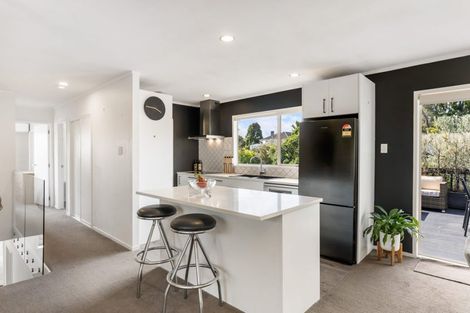Photo of property in 7 Paris Place, Birkenhead, Auckland, 0626