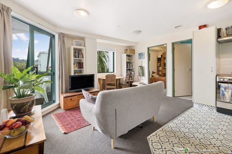 Photo of property in Palm Grove Apartments, 16/13b Palm Grove, Berhampore, Wellington, 6023