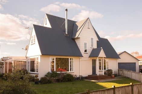 Photo of property in 90 College Street, Awapuni, Palmerston North, 4412