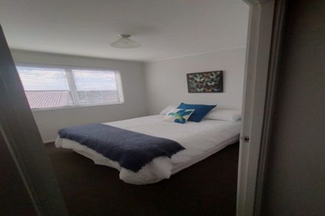 Photo of property in 10 Doone Place, Massey, Auckland, 0614