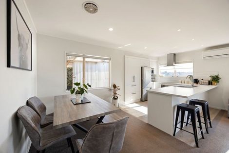 Photo of property in 30 Rosehill Place, Nawton, Hamilton, 3200