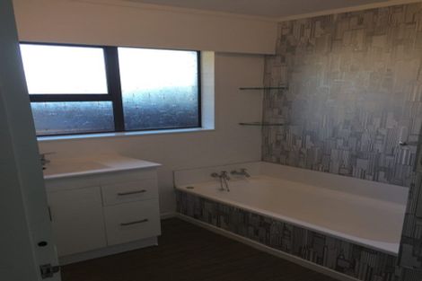 Photo of property in 108a Hillcrest Road, Raumati Beach, Paraparaumu, 5032