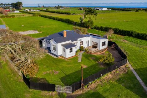 Photo of property in 134 Manawapou Road, Hawera, 4610